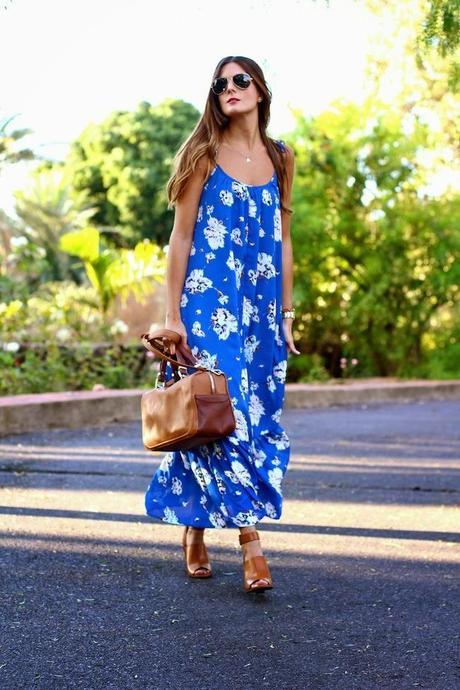 Klein Background Klein Background