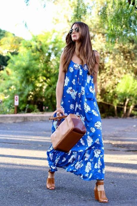 Klein Background Klein Background