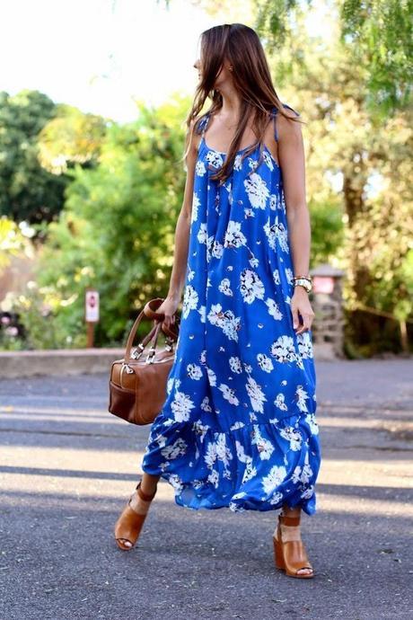 Klein Background Klein Background