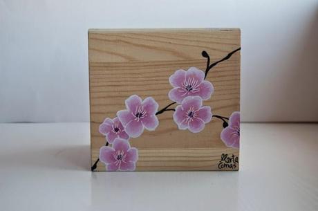 Caixa mocadors amb flors de cirerer/ Caja de pañuelos con flores de cerezo