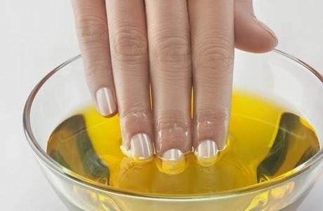 CUIDADO Y FORTALECIMIENTO DE UÑAS