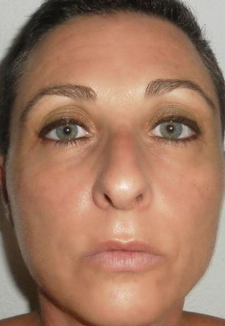 maquillaje dorado, look dorado, tecnica ahumado, efecto ahumado, makeup, 