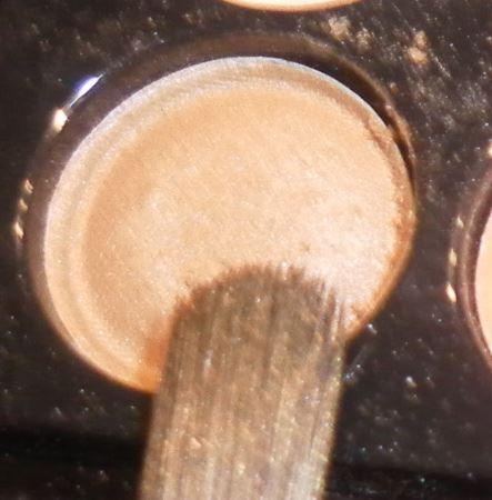 maquillaje dorado, look dorado, tecnica ahumado, efecto ahumado, makeup, 