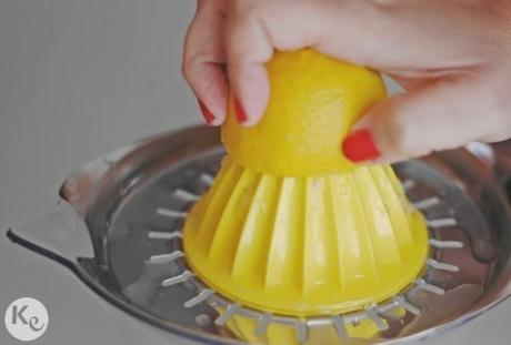 DIY. Honey and lemon scrub DIY. Honey and lemon scrub