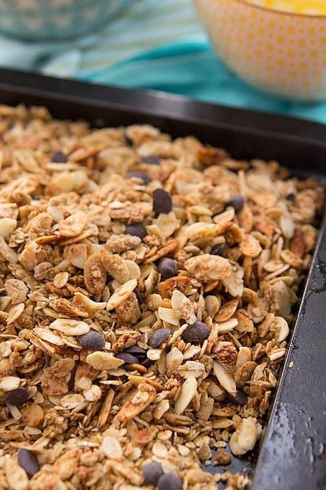 Granola de almendras y cardamomo