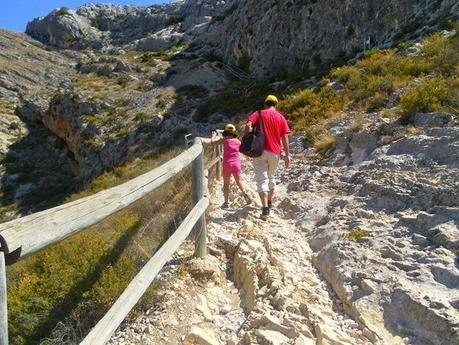 Turismo, turismo rural, Bocairent, bocairente, Barrio Medieva, Barri medieval, covetes dels moros, cuevas de moros, cava de sant blai, plaza de toros, plaça de bous, covetes del colomer, cuevas de la paloma, comunidad valenciana, 