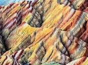 colorido espectáculo natural Formación Zhangye-Danxia