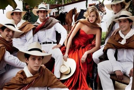 Editorial: Dark Horse by Mario Testino. Vogue US, Setiembre 2014.