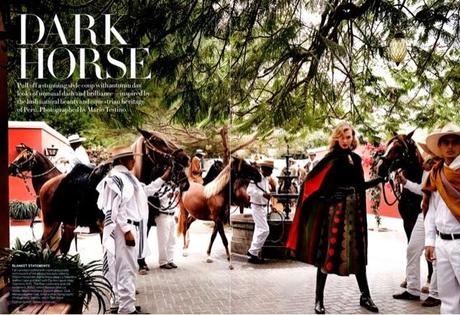 Editorial: Dark Horse by Mario Testino. Vogue US, Setiembre 2014.