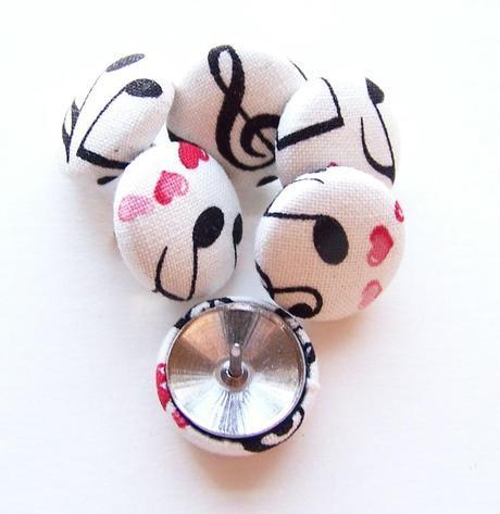 IDEAS DIY con chinchetas que no te puedes perder IDEAS DIY con chinchetas que no te puedes perder