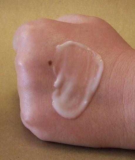 El busto más bello y firme con “Push-Up Bust Gel Cream Firm & Tone” de MONTIBELLO