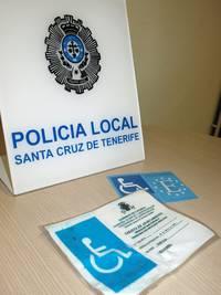 Imagen Detalle de las tarjetas para personas con movilidad reducida retiradas por la Policía Local tras detectar un uso fraudulento de las mismas.