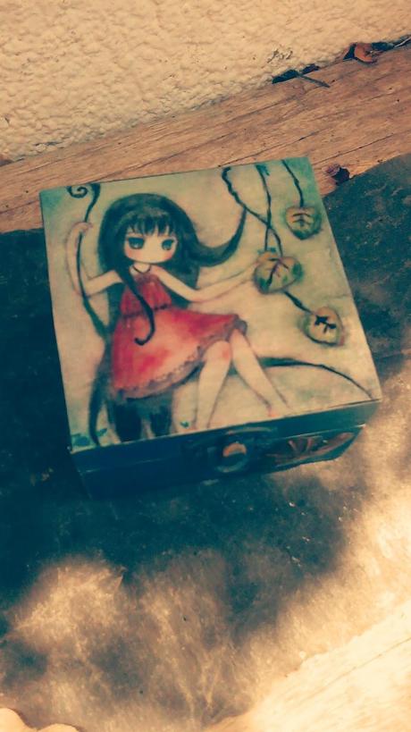 cajas decoradas y bandeja