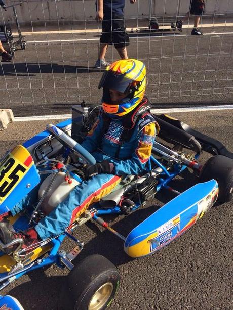 Personalización del casco de karting Arai de Ale Fleta