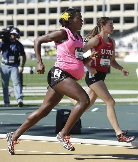 Atleta corre 800 metros estando embarazada
