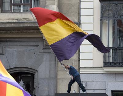 Elecciones municipales 2015. Contra el pucherazo monarco/fascista del PP. Desafiar al PSOE Objetivo: Derrocar el Régimen.