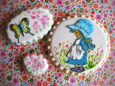 GALLETAS PINTADAS CON RELIEVES EN GLASA