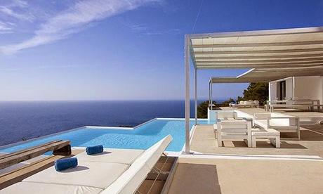 Villa Rustica y Moderna en Ibiza  /  Rustic and Modern VIlla in Ibiza