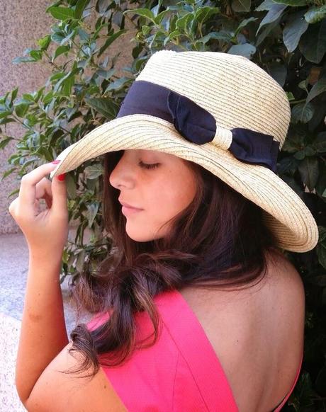 HEY, WHAT'S HAT? HEY, WHAT'S HAT?