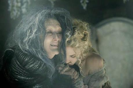 NUEVO VISTAZO A MERYL STREEP COMO LA BRUJA Y A MACKENZIE MAUZY COMO RAPUNZEL EN ‘INTO THE WOODS’