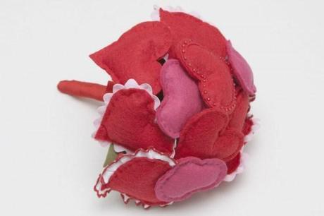 colores-de-boda-ramo-flores-tela-blanca-blanco-7