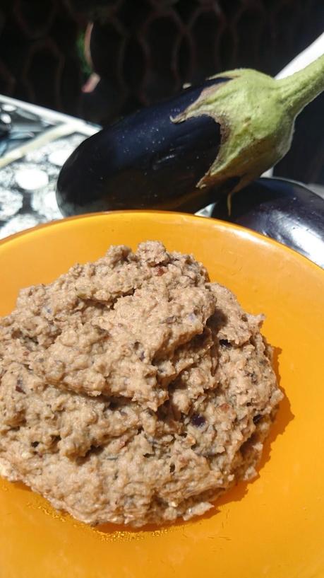 Paté vegetal de berenjena y piñones