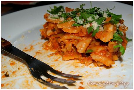 Penne con salsa boloñesa vegana Thermomix