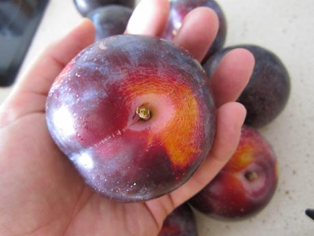 ENSALADA CON CIRUELAS RECIENCOGIDAS