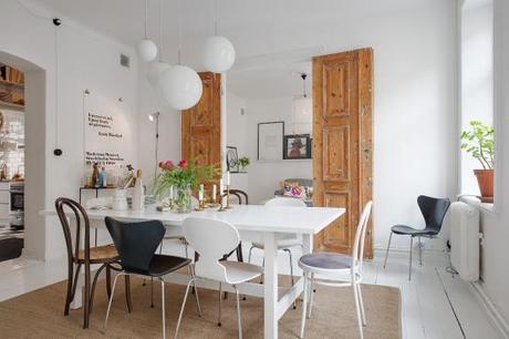 vitrinas mesas ikea sillas de diseño fritz hansen muebles de diseño estilo nórdico escandinavo decoración muebles ikea decoración en blanco y neutros decoración de comedores nórdicos comedor sencillo nórdico blanco Comedor de estilo nórdico   armónico y actual 