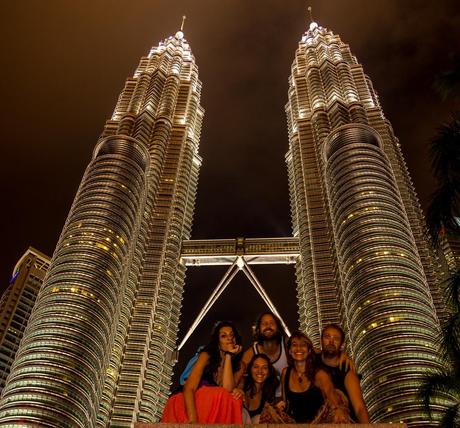 Foto de grupo, Torres Petronas, Kuala Lumpur