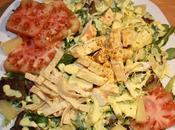 Ensalada pollo piña curry