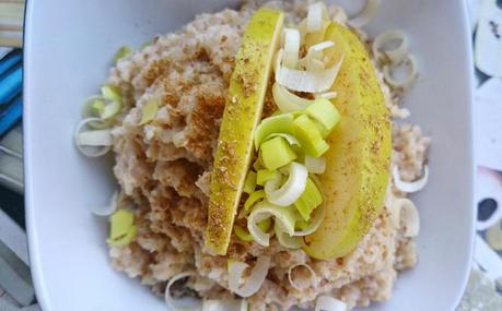 Risotto de manzana y cebolla con queso crema de tofu