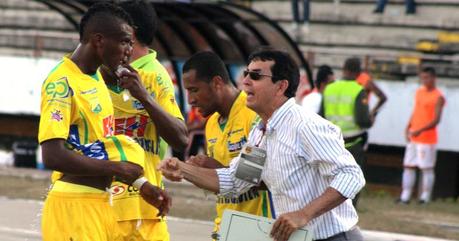 Virgilio Puerto y su cuerpo técnico quedaron fuera de Atlético Huila