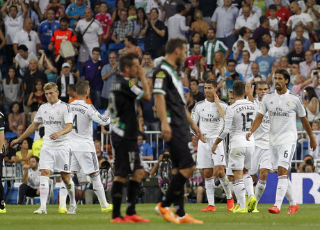 Real Madrid arrancó con pie derecho la Liga al vencer 2-0 al Córdoba