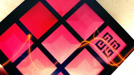 Over Rose, el look primavera de Givenchy.