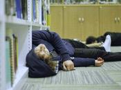 ¿Los adolescentes españoles deberían entrar escuela mañana?