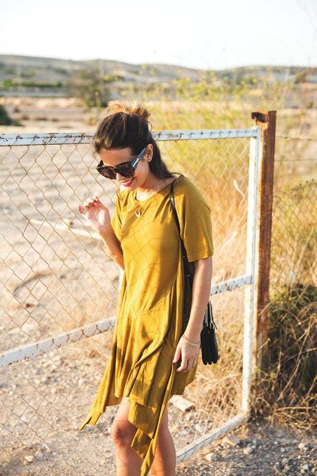 KHAKI_Dress-Trend-Snake_Sandals-18