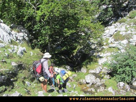 Travesía Pan de Carmen, Jou Santo, Vega de Justigallar: Llegando al río Redemuña