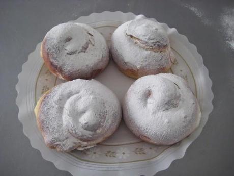 DESAFÍO AGOSTO DARING  BAKERS.  DOS OPCIONES: Kürtőskalács /Chimney cake o Ensaimadas.  Yo  Ensaimadas