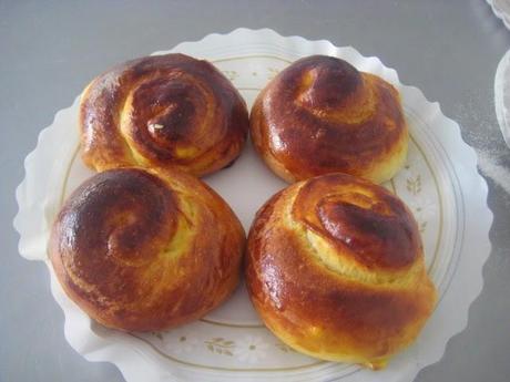 DESAFÍO AGOSTO DARING  BAKERS.  DOS OPCIONES: Kürtőskalács /Chimney cake o Ensaimadas.  Yo  Ensaimadas