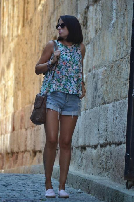 Con flores.... Con flores....