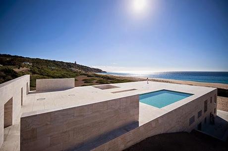 Casa Minimalista en las Costas de Andalucia  /  Minimal  Beachfront House in Andalucia