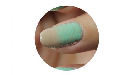nail-art-verde-menta-degradado-stamping