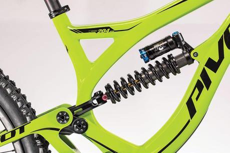 Pivot Cycles, dentro de su catálogo 2015, contara con los modelo Mach 4 Carbon y Phoenix Carbon Pivot Phoenix Carbon 9