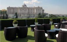 Apartosuites Jardines de Sabatini: la mejor puesta de sol en exclusiva