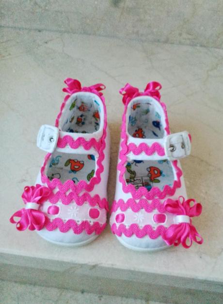 ZAPATILLAS BEBÉ DECORADAS