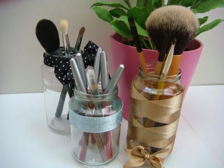 DIY Reciclaje de Potitos: Brochas y pinceles de maquillaje.