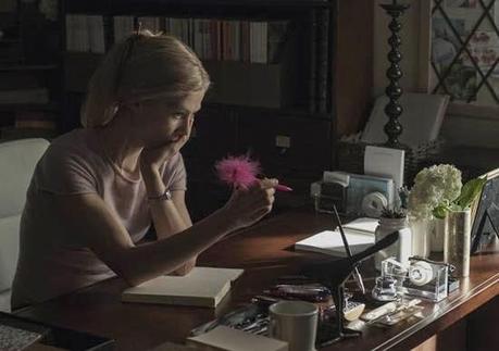 CATORCE NUEVAS IMÁGENES DE “PERDIDA (GONE GIRL)”