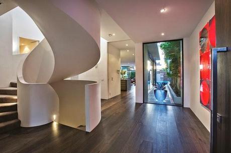 Duplex Minimalistas en Brighton /  Minimal Style Duplex in Brighton