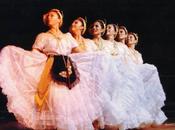 Noches folclor danza Centro Difusión Cultural Raúl Gamboa